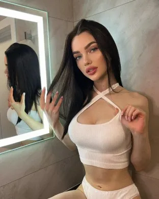 Sasha — real photo, Russian escort in Delhi NCR
